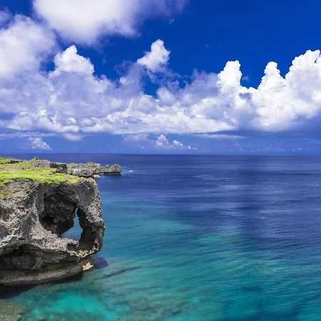 Kariyushi Condominium Resort Yomitan Ryukyu Tabikan In Zampamisaki Eksteriør bilde